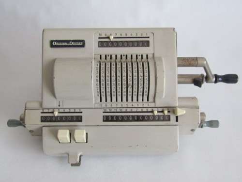 Vintage Original Odhner mechanical Calculating Machine, Sweden, excellent and complete, 34x18cm, 7Kg