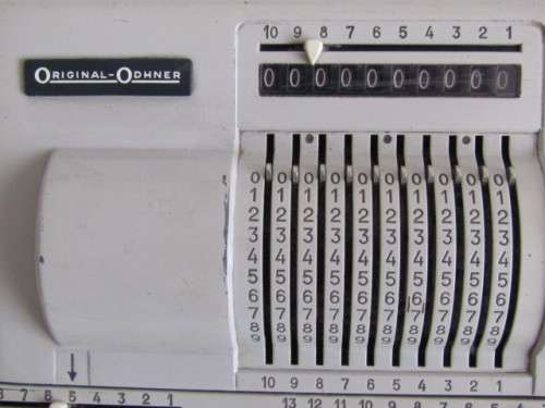 Vintage Original Odhner mechanical Calculating Machine, Sweden, excellent and complete, 34x18cm, 7Kg