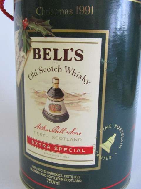 Collectable Christmas 1991 Bells Old Scotch Whisky 750ml in Wade decanter, Boxed, full and sealed