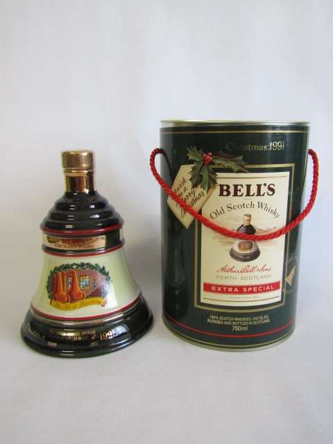 Collectable Christmas 1991 Bells Old Scotch Whisky 750ml in Wade decanter, Boxed, full and sealed