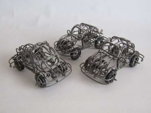 3 x Professionally made Wire Model Cars with opening parts "VW Beetle", 16 cm x 7cm, 3 in the lot
