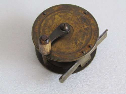 Antique late 1800's brass Fishing Reel with original Line, working condition, 6cm *Crazy R1 start*