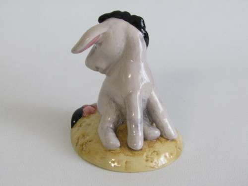 Original Royal Doulton porcelain Figurine, Winnie the Pooh collection "Eeyore's Tail" WP7, 8x8.5cm