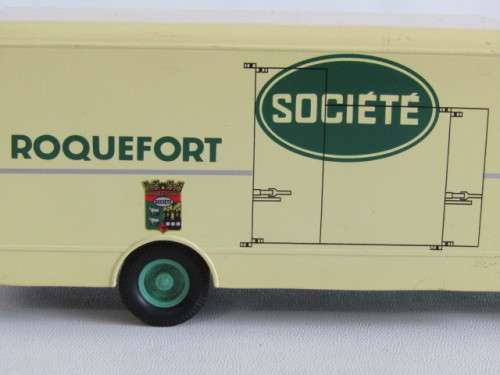 Corgi Heritage collection model Truck "Roquefort" Berliet 60, boxed *Another Crazy R1 start auction*