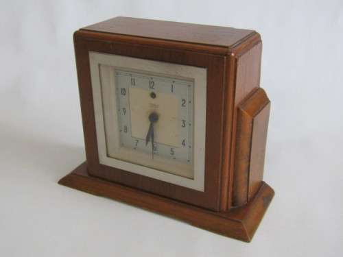 Vintage Temco art deco Electric Mantle Clock, wooden construction, excellent Working condition, 20cm
