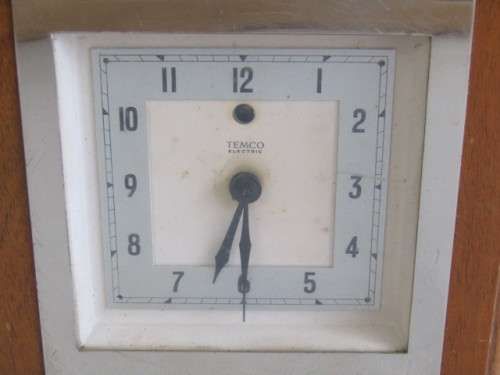 Vintage Temco art deco Electric Mantle Clock, wooden construction, excellent Working condition, 20cm