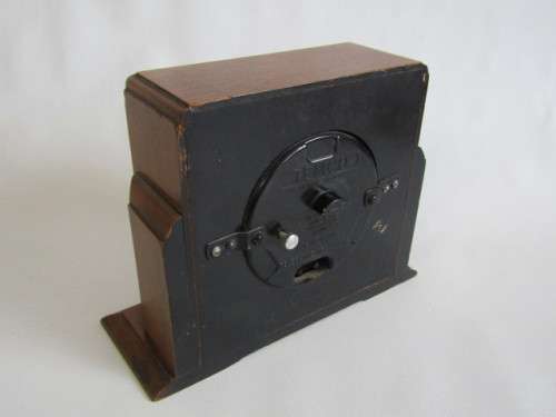 Vintage Temco art deco Electric Mantle Clock, wooden construction, excellent Working condition, 20cm