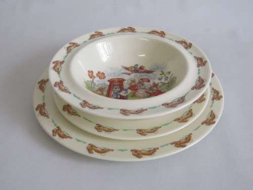 Lot of 3 Royal Doulton Bunnykins items, Dinner Plate 20cm, Side Plate 17cm and Bowl 16cm, excellent