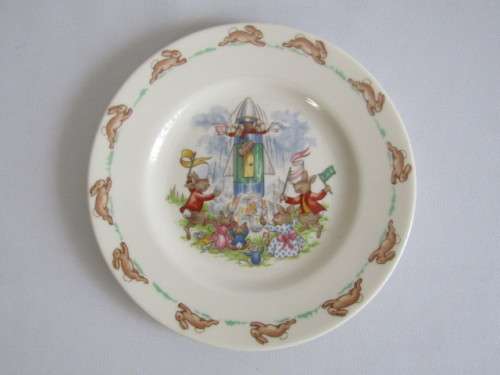 Lot of 3 Royal Doulton Bunnykins items, Dinner Plate 20cm, Side Plate 17cm and Bowl 16cm, excellent