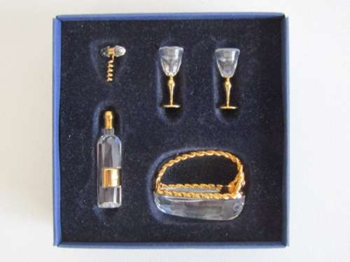 Boxed original Swarovski Crystal Memories Wine Set, gilt metal trim, 5 piece in mint condition