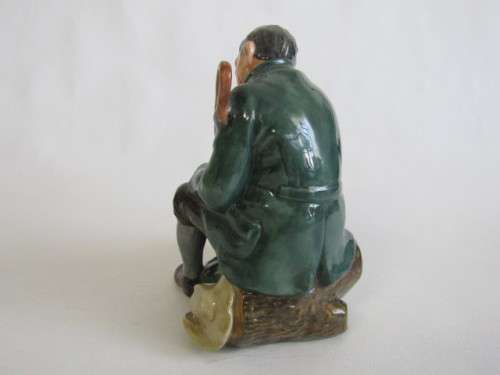 Original vintage 1966 Royal Doulton "The Master" figurine. HN2325, perfect condition, 15cm x 15cm