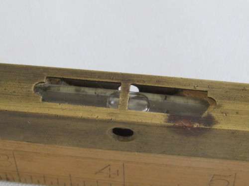 Antique Wood and Brass Spirit Level in excellent and working condition, Rabone & Sons, No.1369, 20cm