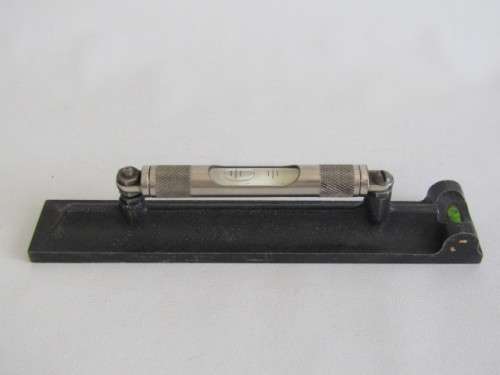 Vintage Cast Iron precision Spirit Level, 20.5cm long, excellent and working condition