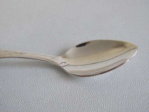 Vintage set of 6 solid Silver Teaspoons in box, excellent condition, 11.5cm long and 66.5 grams