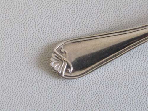 Antique set of 6 hallmarked sterling Silver Teaspoons, original Case, Cooper Bros, 1913, 75.5 grams