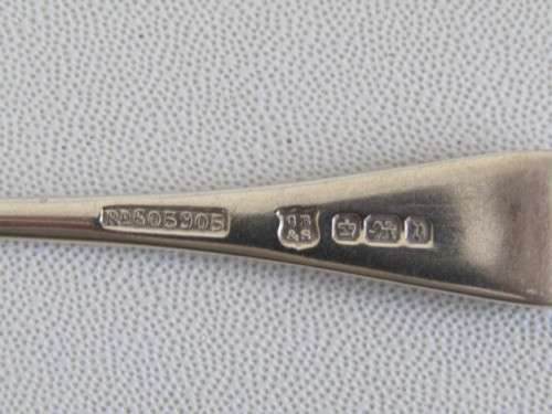 Antique set of 6 hallmarked sterling Silver Teaspoons, original Case, Cooper Bros, 1913, 75.5 grams