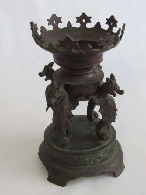 Large antique Oriental solid Bronze Stand with Dragon motive decoration, Centerpiece, 25.5cm, 2kg