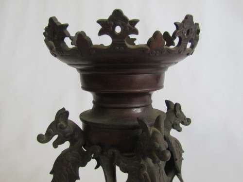 Large antique Oriental solid Bronze Stand with Dragon motive decoration, Centerpiece, 25.5cm, 2kg