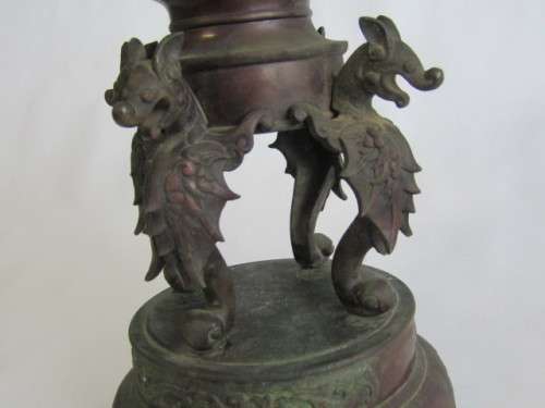 Large antique Oriental solid Bronze Stand with Dragon motive decoration, Centerpiece, 25.5cm, 2kg