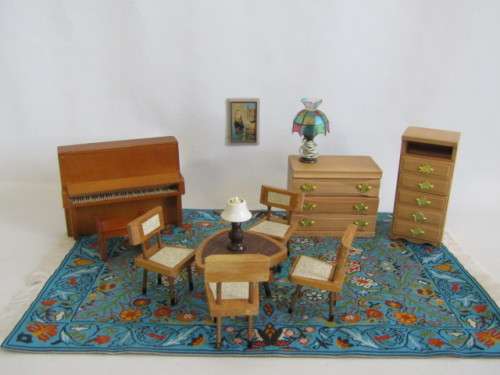 Job Lot of 13 vintage Wooden Doll House Furniture and Decorations, Dol-Toi England, excellent cond.
