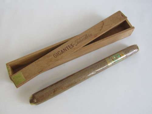 Very Large original Gigantes Tabacalera Cigar in original wooden box, Manila Philippines, 36cm long