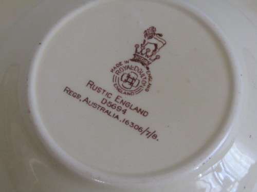 Lot of 2 vintage Royal Doulton tableware, Bowl "Rustic England" D5694 and Plate, excellent condition