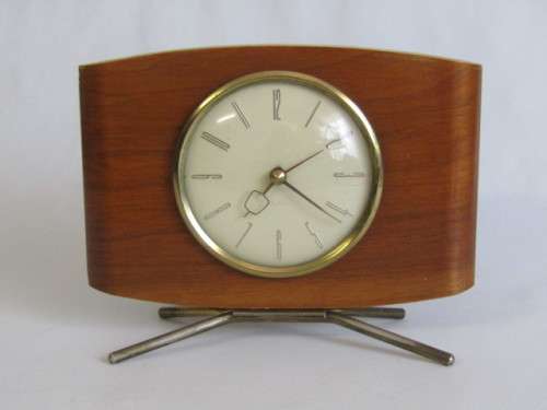Vintage retro Electrical Westclox Mantle Clock in excellent and working condition, 23cm
