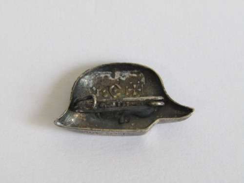 Original WW2 German Nazi Der Stahlhelm Badge, excellent condition "Others available"