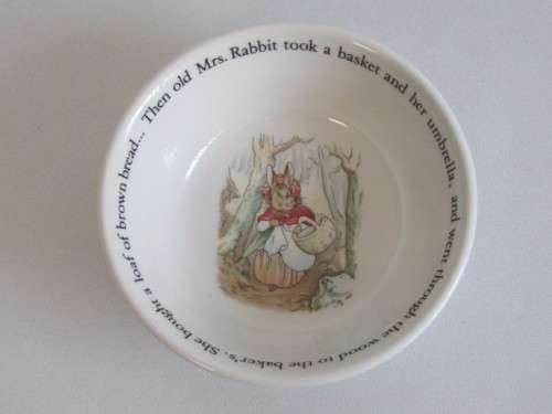 Original vintage Wedgwood - Beatrix Potter small Bowl "Peter Rabbit" excellent, 15cm diameter