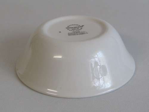 Original vintage Wedgwood - Beatrix Potter small Bowl "Peter Rabbit" excellent, 15cm diameter