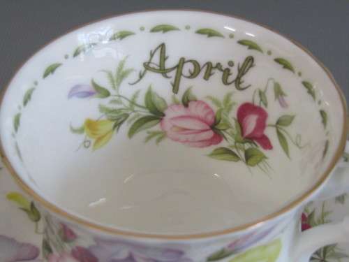 Vintage 1970 original Royal Albert Flower of the Month Tea Duo "April - Sweet Pea", perfect cond.