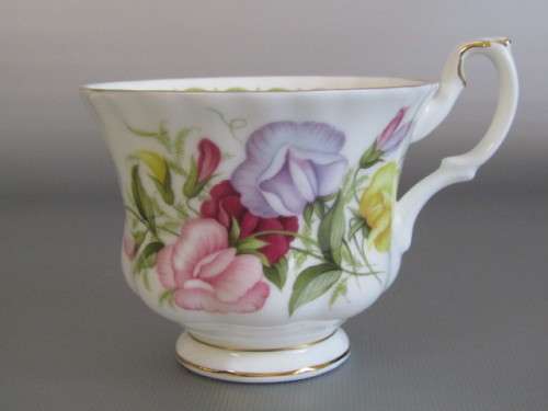 Vintage 1970 original Royal Albert Flower of the Month Tea Duo "April - Sweet Pea", perfect cond.