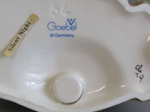 Original Goebel Figural Group Ornament / Candle Holder "Silent Night" #54, W Germany, 12.5cm x 9cm