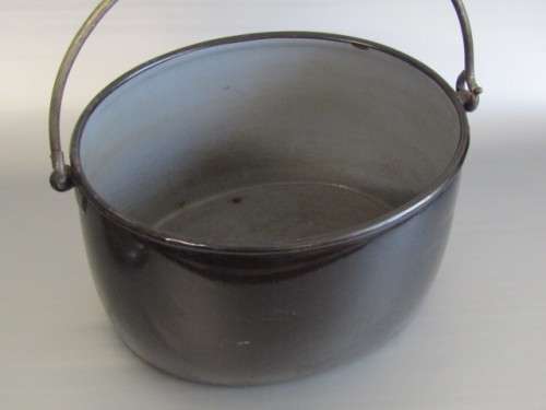 Very large vintage Judge Ware 3 Gallon Enamel hanging cooking Pot with Lid, 33cm x 27cm x 20cm deep