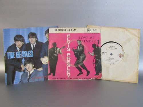 Lot of 3 original vintage Singles records, Elvis, Prince and The Beatles, excellent condition