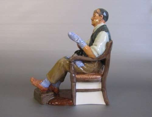 Original vintage 1963 Royal Doulton porcelain figurine "The Bachelor" HN 2319 perfect condition 17cm