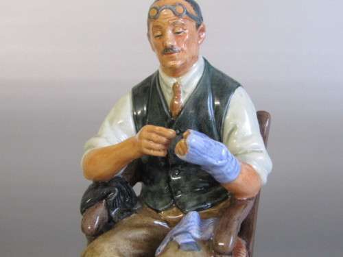 Original vintage 1963 Royal Doulton porcelain figurine "The Bachelor" HN 2319 perfect condition 17cm