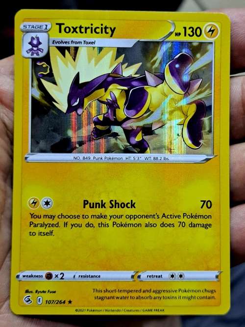 Pokemon Trading Cards - TCG - Toxtricity - 107/264 - Holo Rare - Fusion Strike - NM
