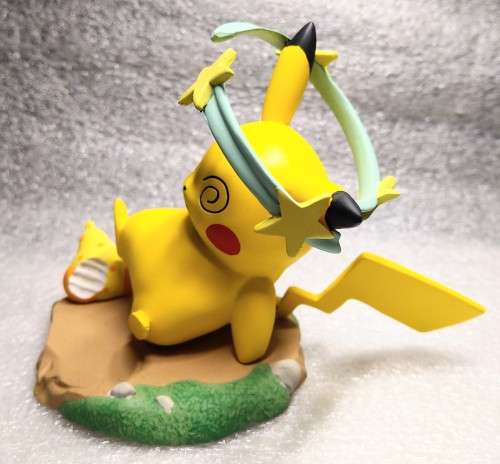 Exclusive Pokemon Center - Pikachu Moods Statue 11 x 9 x 9cm