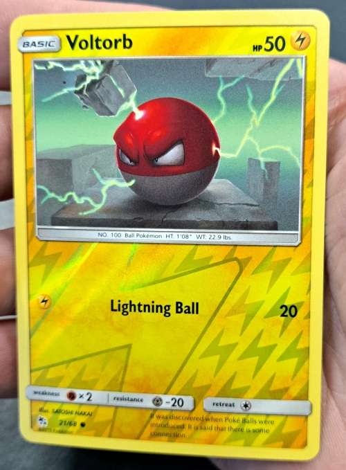 Pokemon Trading Cards - TCG - Voltorb - 21/68 - Reverse Holo - Hidden Fates - NM