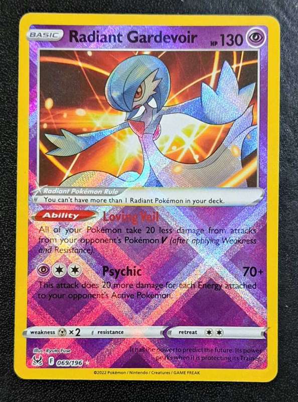 Pokemon Trading Cards - Radiant Gardevoir - 069/196 - Radiant Rare Sword & Shield: Lost Origin  (NM)