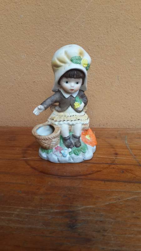 Small Posy Girl Figurine