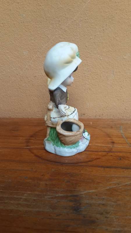 Small Posy Girl Figurine