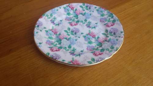 Shelley side or wall plate
