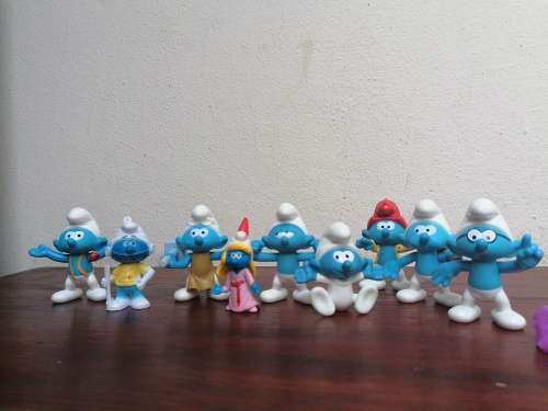24 pieces Smurfs