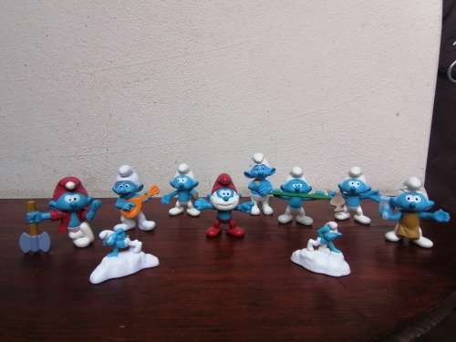 24 pieces Smurfs