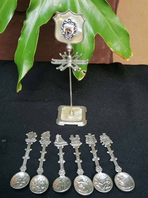 Margate teaspoon holder and spoons Souvenir
