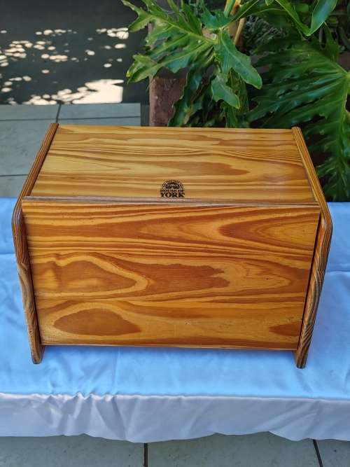 House of York Bread Bin