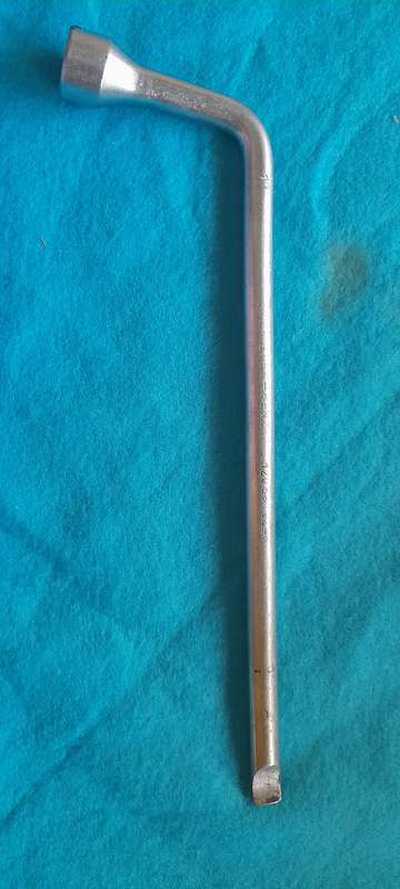 MERCEDES BENZ Dowidat 17mm WHEEL LUG WRENCH OEM 1205810246