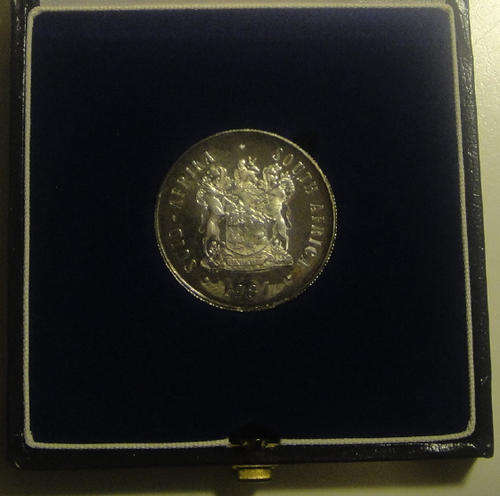Republic of South Africa : Silver PROOF R1 of 1987 in original SA Mint Box (Two available)